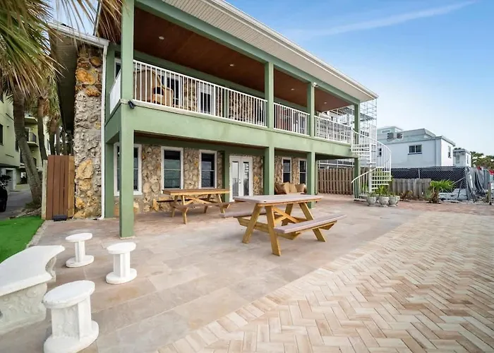 Stones Throw Beachside #1 On The Apartment Clearwater Beach