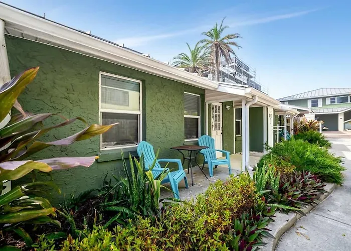 Stones Throw Beachside #1 On The Apartment *